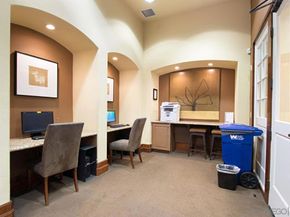 4165 Executive Dr F107, La Jolla CA 92037