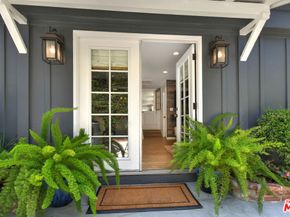 13006 Magnolia Boulevard, Sherman Oaks CA 91423