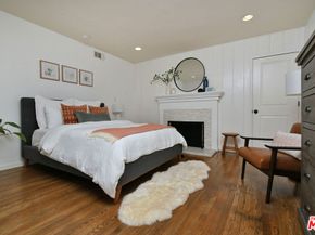 13006 Magnolia Boulevard, Sherman Oaks CA 91423