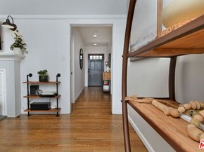 13006 Magnolia Boulevard, Sherman Oaks CA 91423