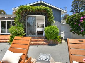 13006 Magnolia Boulevard, Sherman Oaks CA 91423