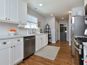 13006 Magnolia Boulevard, Sherman Oaks CA 91423
