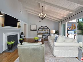 13006 Magnolia Boulevard, Sherman Oaks CA 91423