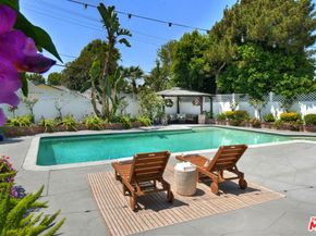 13006 Magnolia Boulevard, Sherman Oaks CA 91423