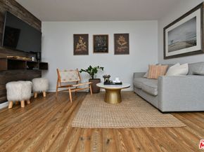 13006 Magnolia Boulevard, Sherman Oaks CA 91423