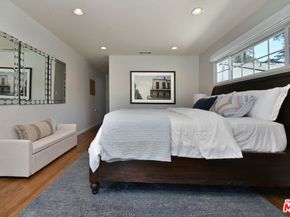 13006 Magnolia Boulevard, Sherman Oaks CA 91423