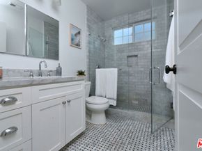 13006 Magnolia Boulevard, Sherman Oaks CA 91423