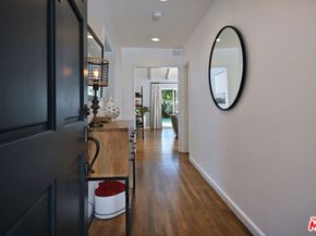 13006 Magnolia Boulevard, Sherman Oaks CA 91423