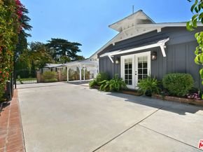 13006 Magnolia Boulevard, Sherman Oaks CA 91423