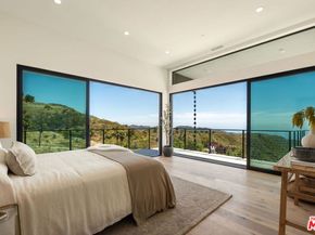 2165 E Little Las Flores Road, Topanga CA 90290