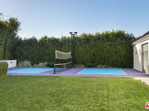 890 Linda Flora Drive, Los Angeles CA 90049