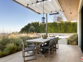 890 Linda Flora Drive, Los Angeles CA 90049