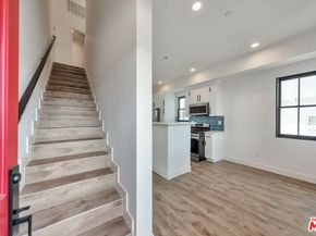1/2 Masselin Avenue, Los Angeles CA 90019