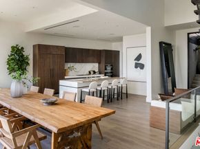 8572 Hillside Avenue, Los Angeles CA 90069