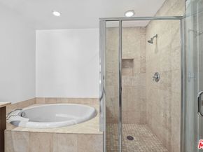 128 N Oak Knoll Avenue 202, Pasadena CA 91101