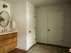 933 S Sycamore Avenue, Los Angeles CA 90036