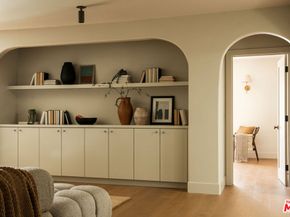 933 S Sycamore Avenue, Los Angeles CA 90036