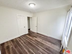 1700 W 60th Street, Los Angeles CA 90047