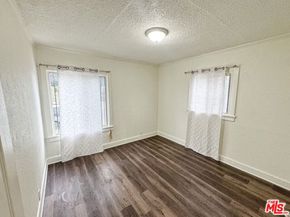 1700 W 60th Street, Los Angeles CA 90047