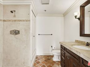 524 N Kilkea Drive, Los Angeles CA 90048