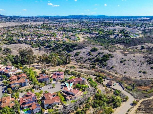 7930 Entrada Lazanja, San Diego CA 92127