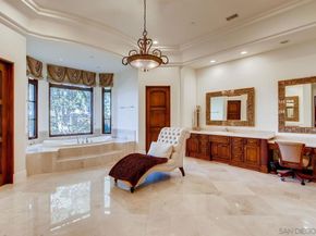 4690 Rancho Del Mar Tri, San Diego CA 92130