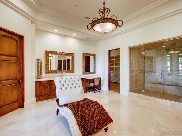 4690 Rancho Del Mar Tri, San Diego CA 92130