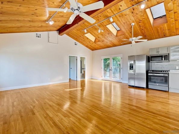 9945 Alto Dr, La Mesa CA 91941