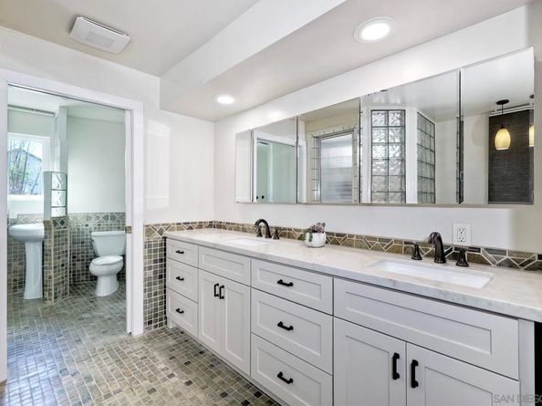 9945 Alto Dr, La Mesa CA 91941