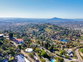 9945 Alto Dr, La Mesa CA 91941