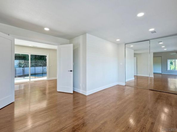 9945 Alto Dr, La Mesa CA 91941