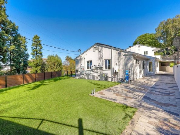 9945 Alto Dr, La Mesa CA 91941