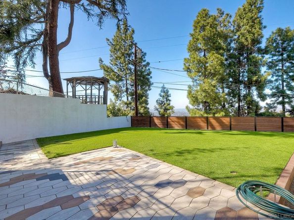 9945 Alto Dr, La Mesa CA 91941