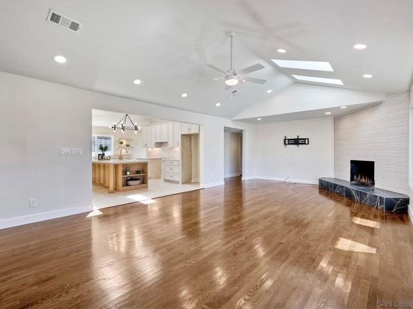 9945 Alto Dr, La Mesa CA 91941