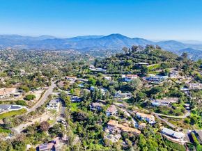 9945 Alto Dr, La Mesa CA 91941