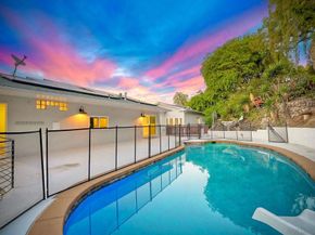 9945 Alto Dr, La Mesa CA 91941