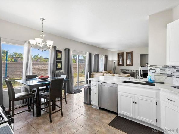 4425 Arbor Cove Cir, Oceanside CA 92058