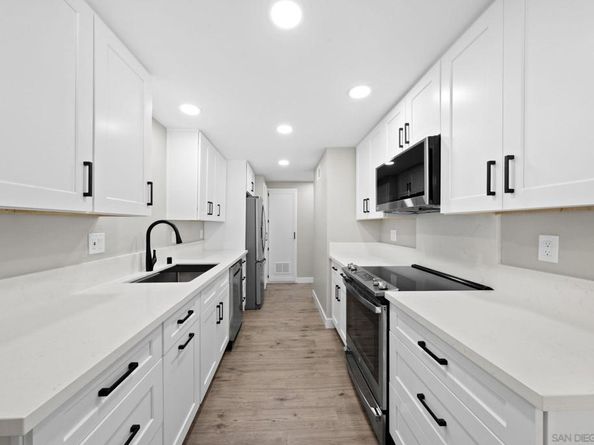 12426 Rios Rd, San Diego CA 92128
