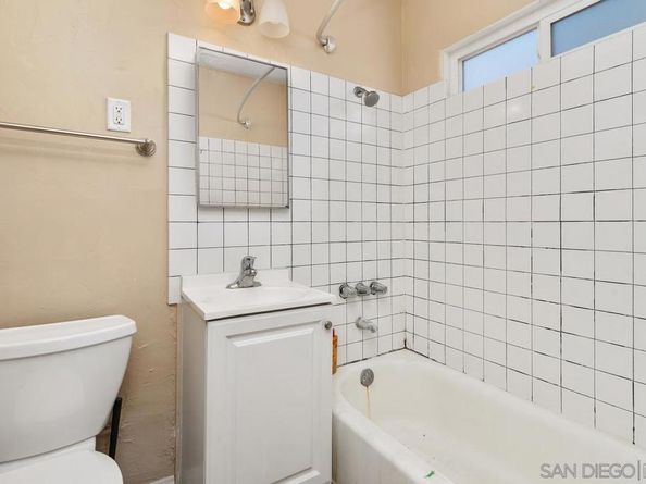 3378 84 B Street, San Diego CA 92102