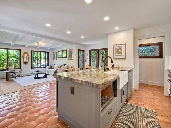 3635 Kite St, San Diego CA 92103