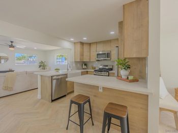 10805 Eberly Ct