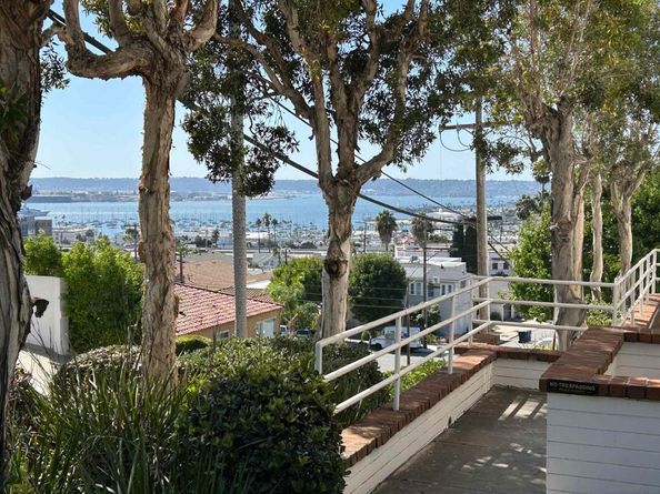 2410 Albatross St 9, San Diego CA 92101