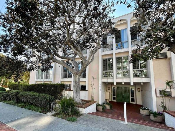 2410 Albatross St 9, San Diego CA 92101