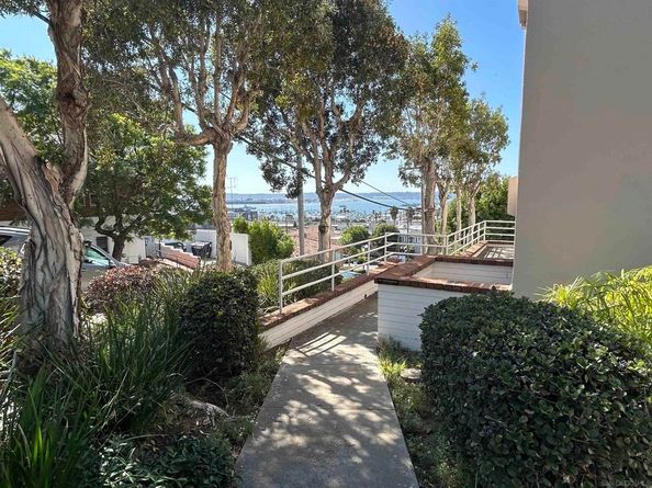 2410 Albatross St 9, San Diego CA 92101