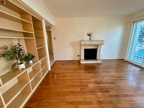 2410 Albatross St 9, San Diego CA 92101