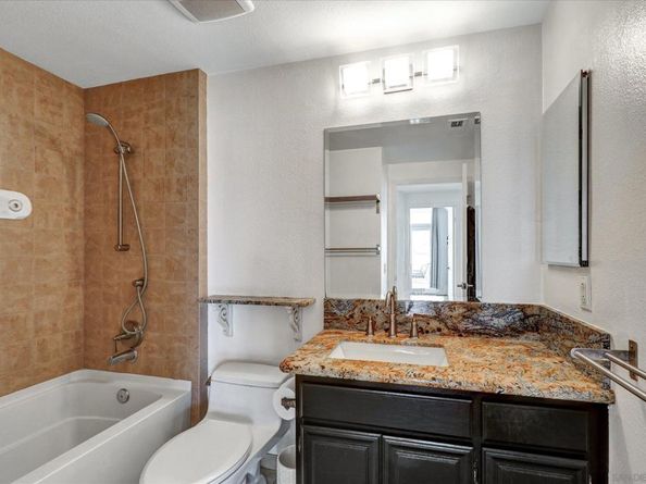 4018 Nobel Dr 204, San Diego CA 92122