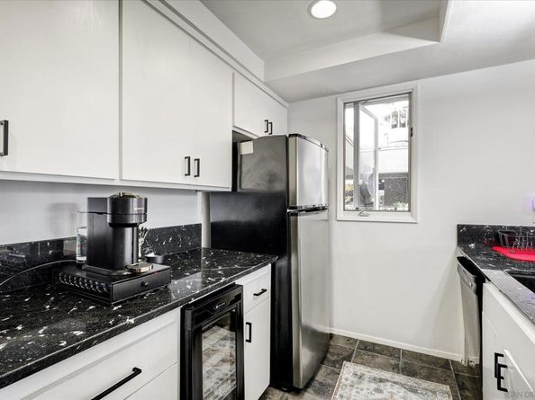 4018 Nobel Dr 204, San Diego CA 92122