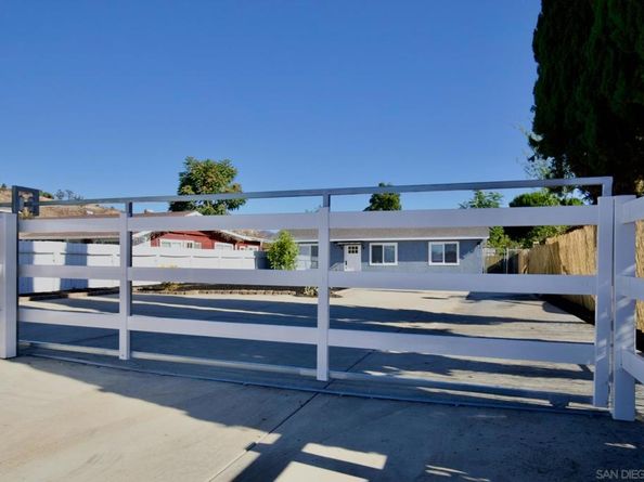 12525 Julian Avenue, Lakeside CA 92040