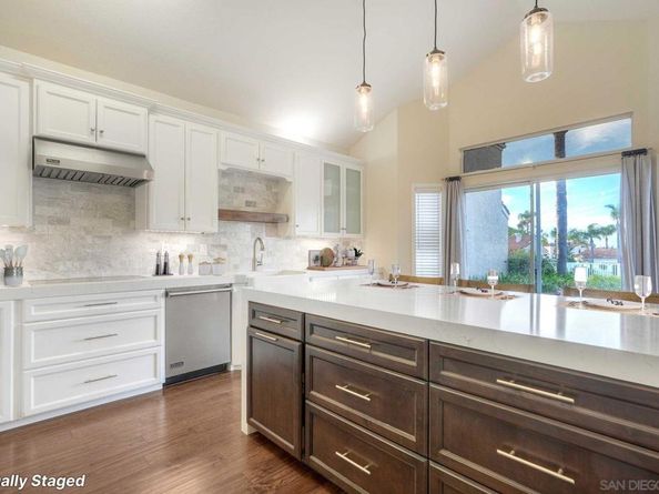 15638 Royal Crown Row, San Diego CA 92128