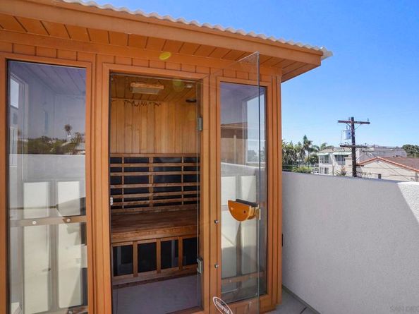 1122 Oliver Ave, San Diego CA 92109